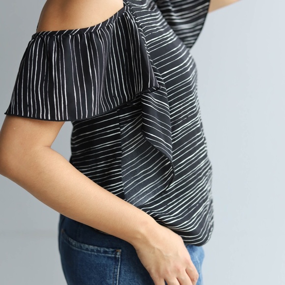 Striped Navy blue Cutoff shoulder Blouse - Picture 3 of 4